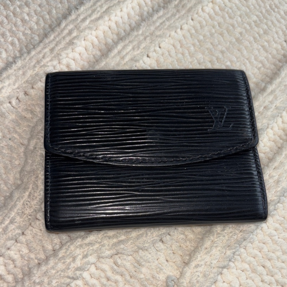 ✨💎AUTHENTIC💎✨Louis Vuitton Black Epi Card Coin Wallet